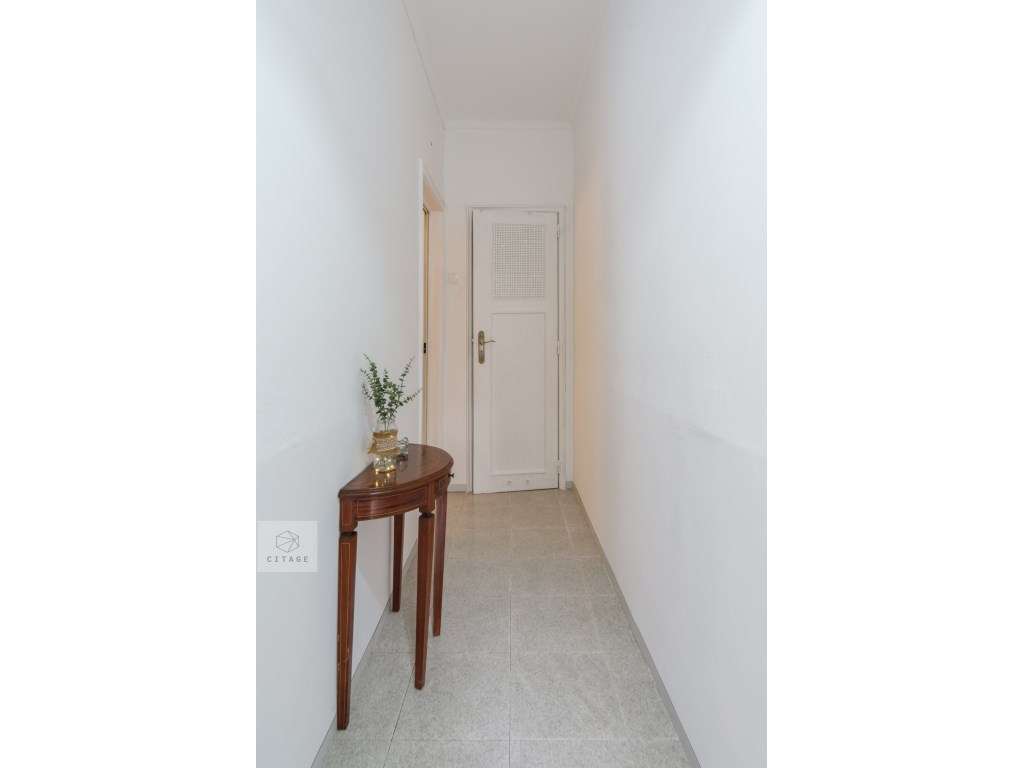 Apartamento T2 em São Domingos de Benfica-11