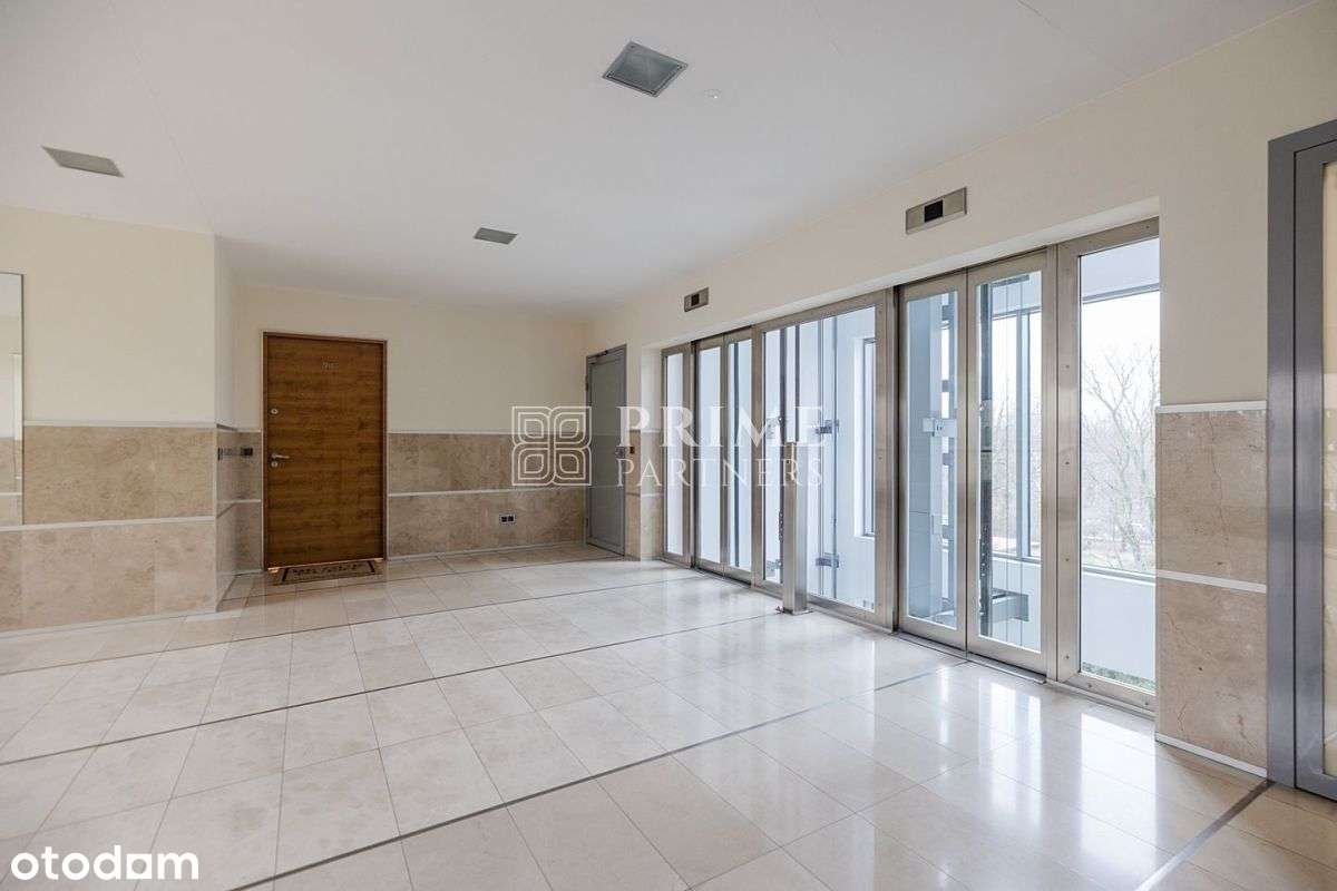 Kameralny apartamentowiec na Powiślu w otoczeniu parku i kamienic-11