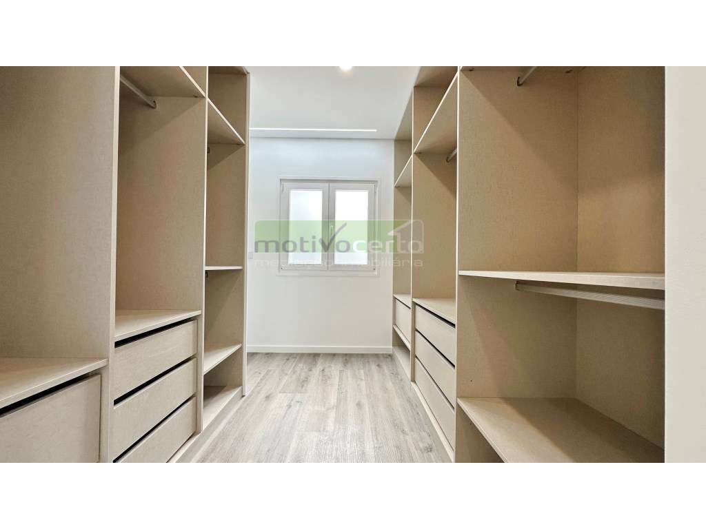 Possibilidade de PERMUTA - Moradia Isolada T4 no Cacém, Sintra. Aca...-19