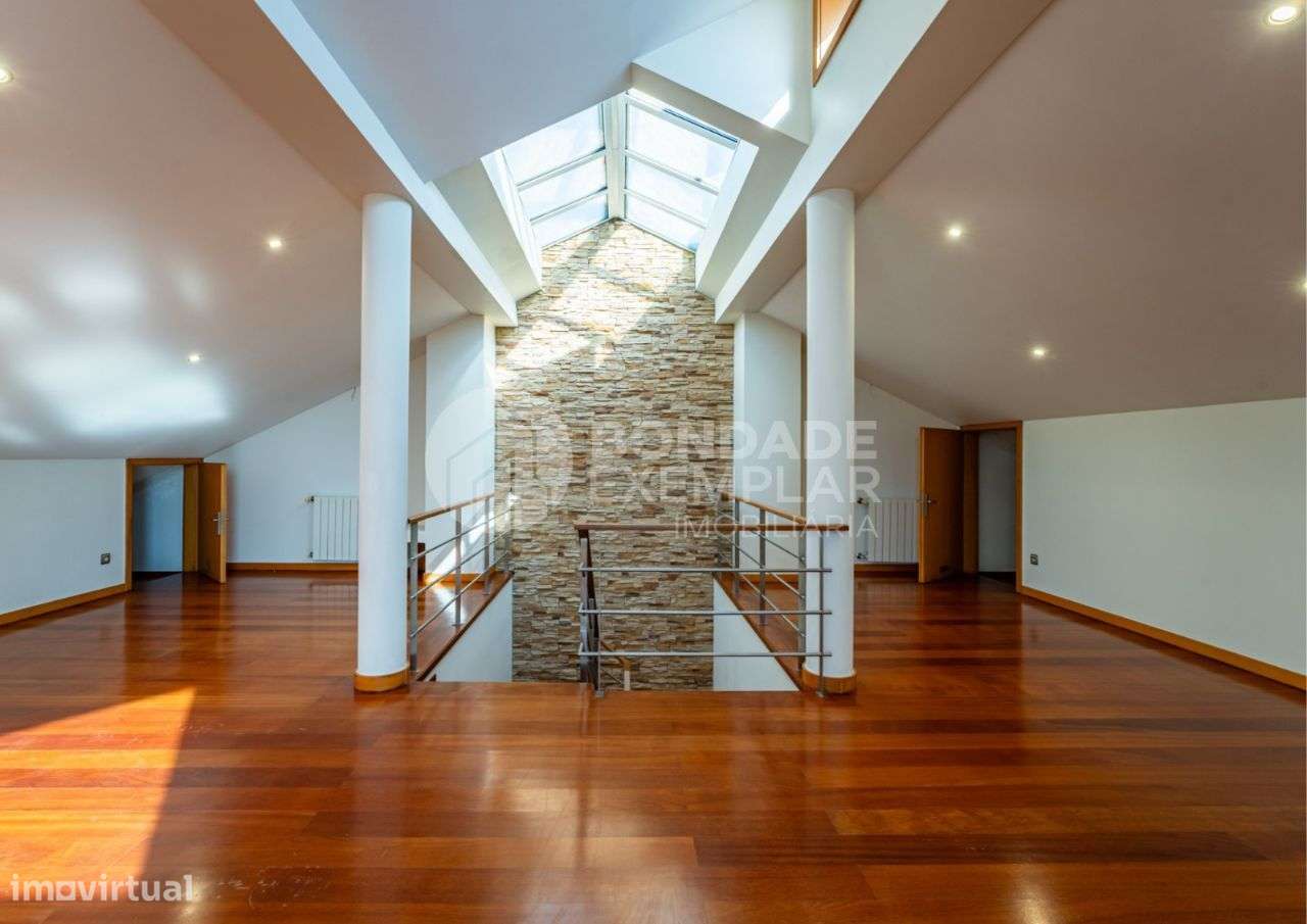 Excelente Moradia V4 - Quinta de Lousã - Valongo-27