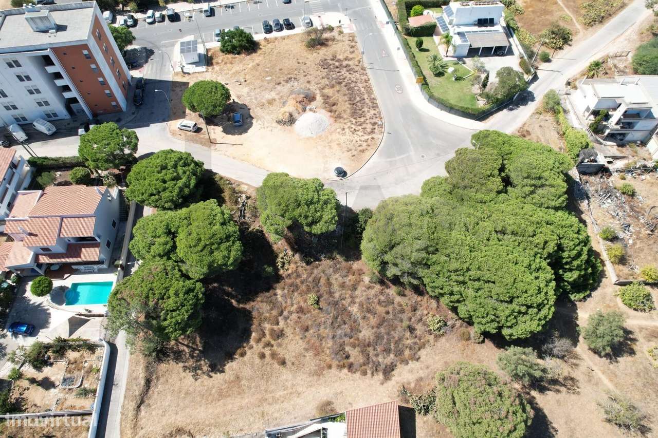 Terreno para construção de prédio em Quarteira - Grande imagem: 5/12