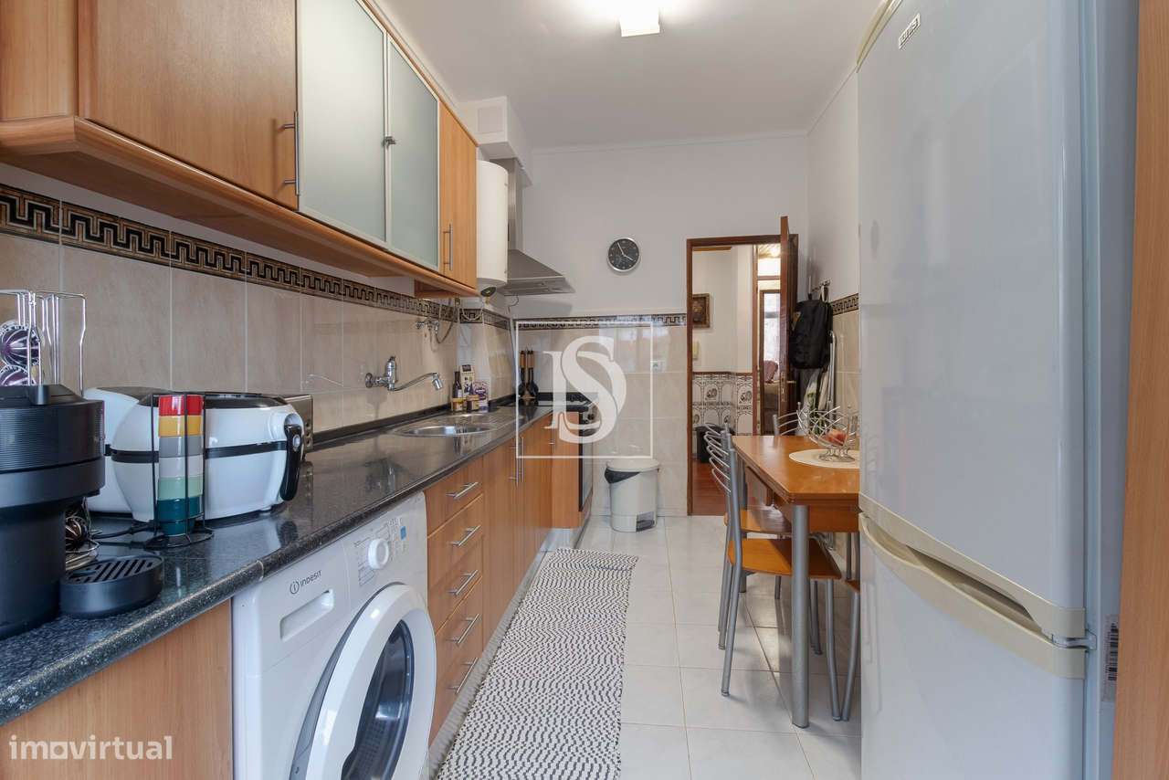 Acolhedor T1 no 1º andar, com Cozinha Semi Equipada e Próximo de Trans - Grande imagem: 5/14