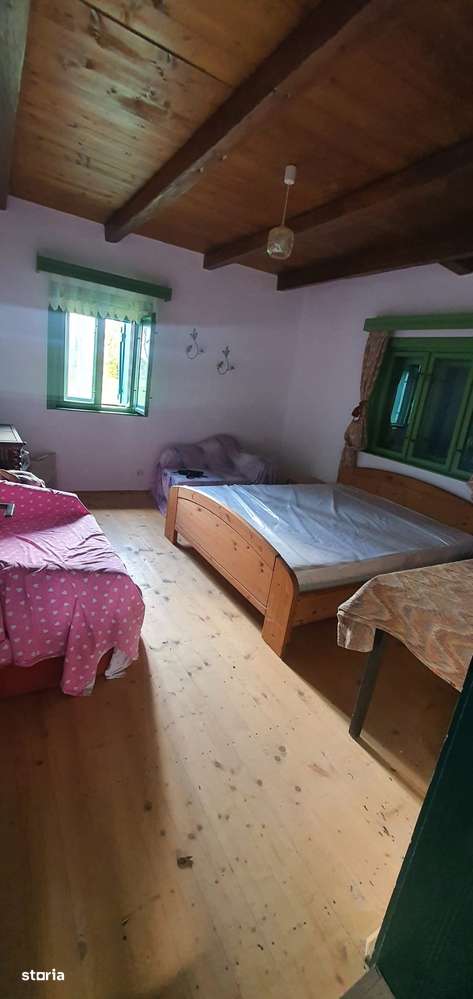 Vând casă în zece Hotare – ideală pentru locuit sau casă de vacanță-9