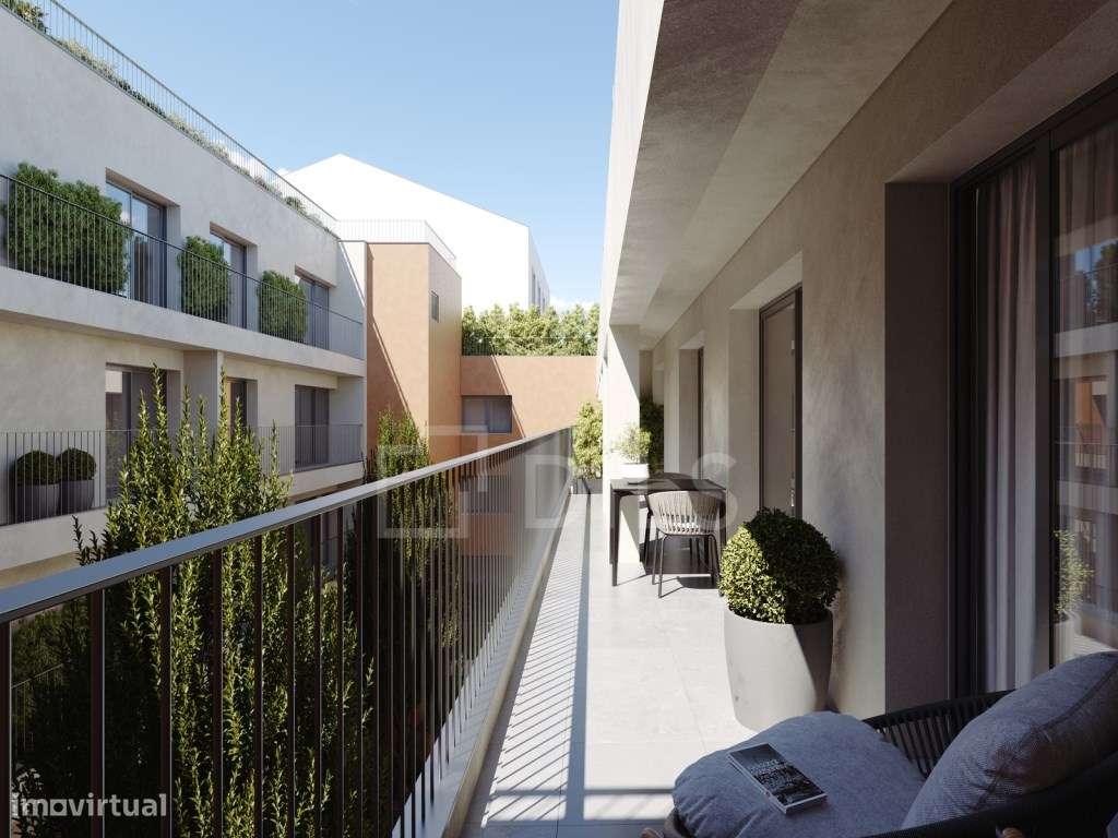 Apartamento T2 com estacionamento situado em Arroios, Lisboa - Grande imagem: 2/43