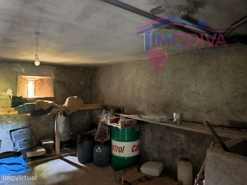 Moradia Isolada T3 com Terreno e Garagem em Bairradas, Figueiró dos...-32