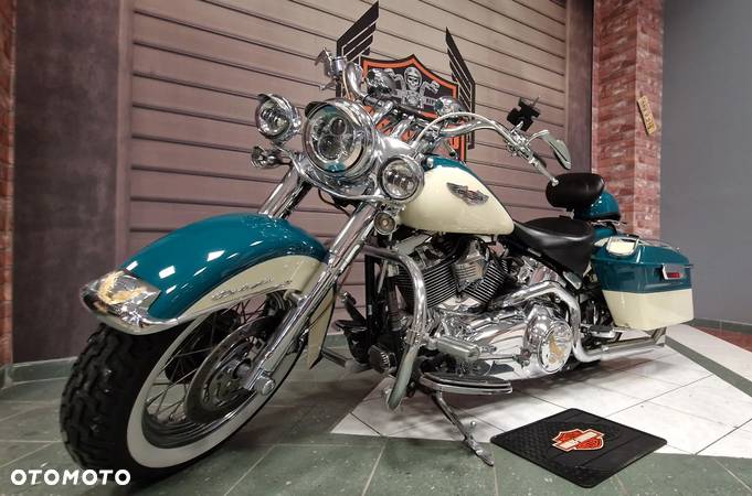 Harley-Davidson Softail Deluxe - 3
