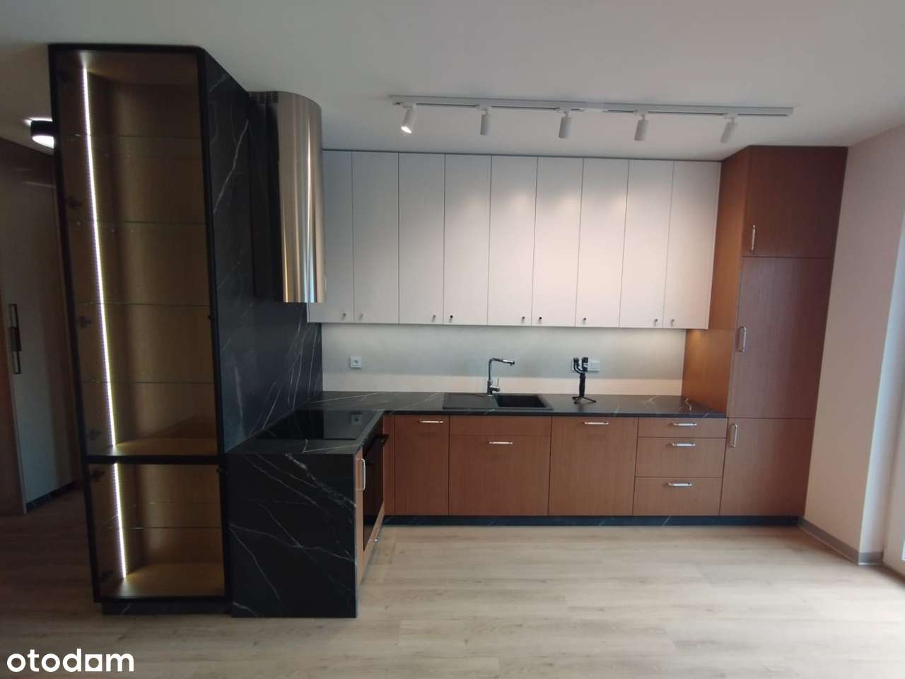 2 pokoje, 45m2, balkon, winda, klimatyzacja, Os. Między Mostami-2