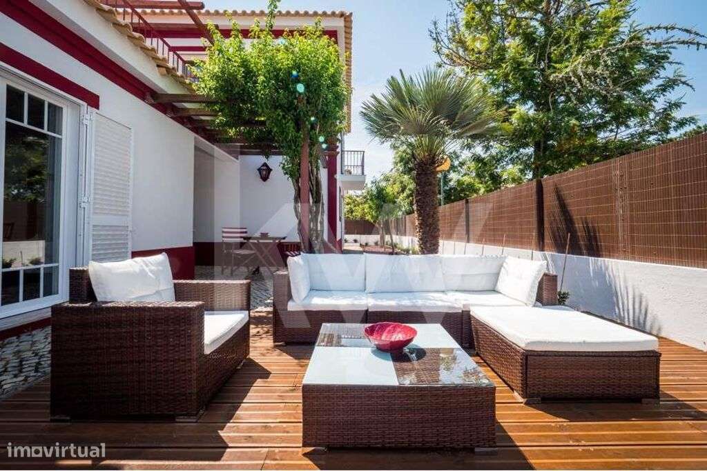 Linda Moradia com Piscina - Grande imagem: 4/12