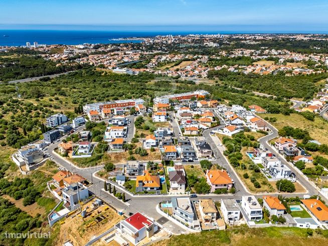 Moradia T4 + 1 com jardim e piscina, em Bicesse, Cascais-52