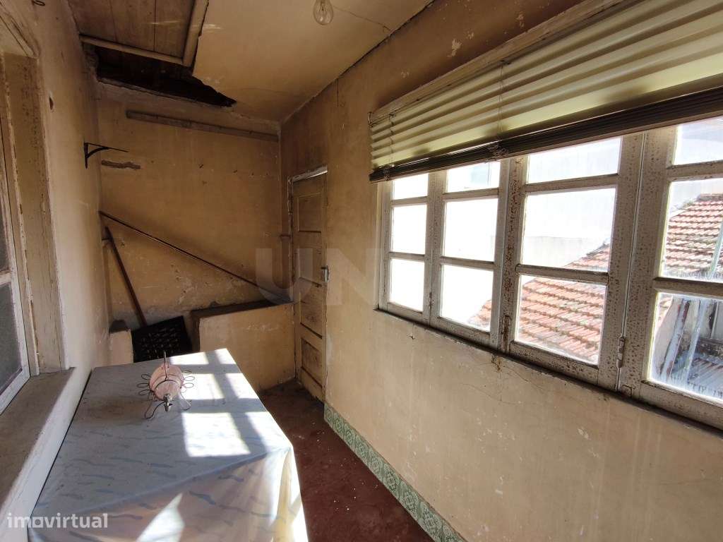 Casa com grande potencial de valorização - Ideal para remodelar-11