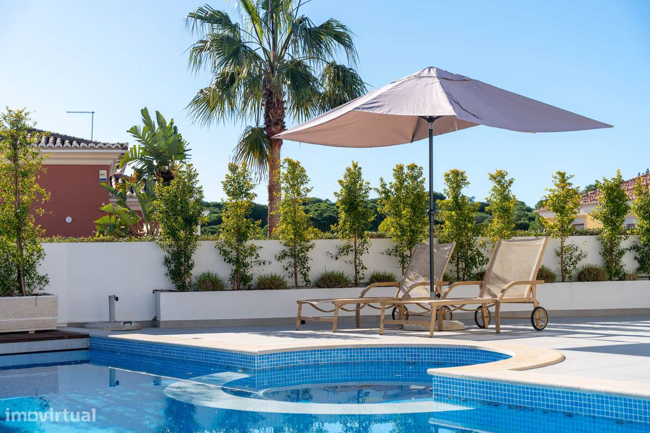 Luxuosa Moradia T6 - Vale do Lobo-9