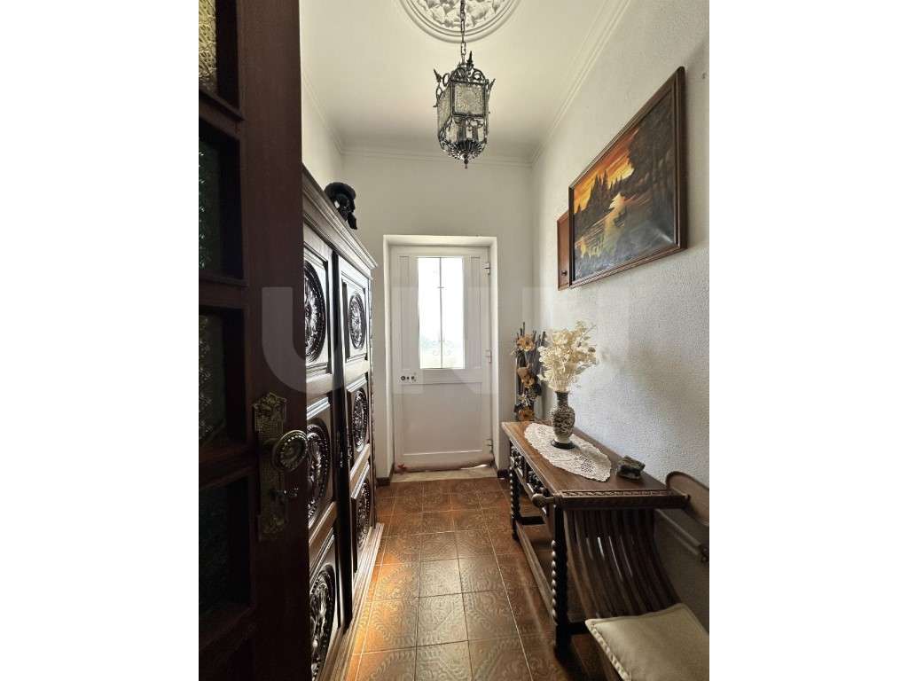 Moradia T3 com logradouro e anexo - Bairro do Espertim, Covilhã-6