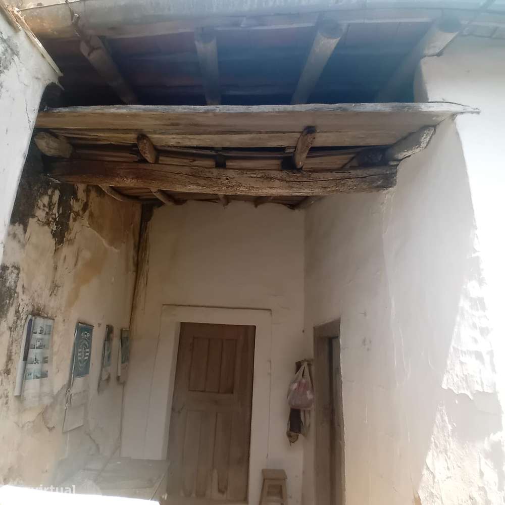 Moradia para recuperar - Grande imagem: 4/8