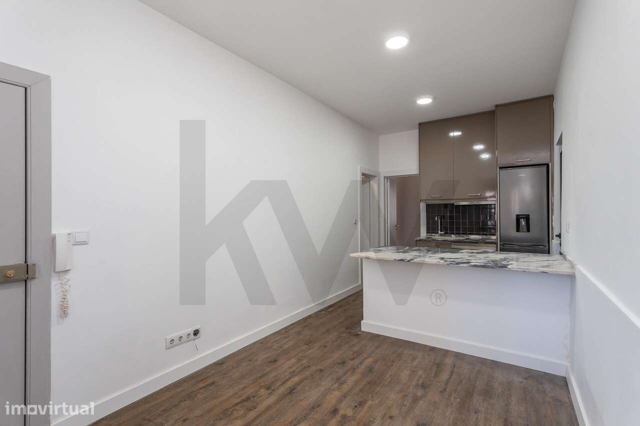 Apartamento T1 com Terraço de 31m2 no Campo Grande - Grande imagem: 4/18