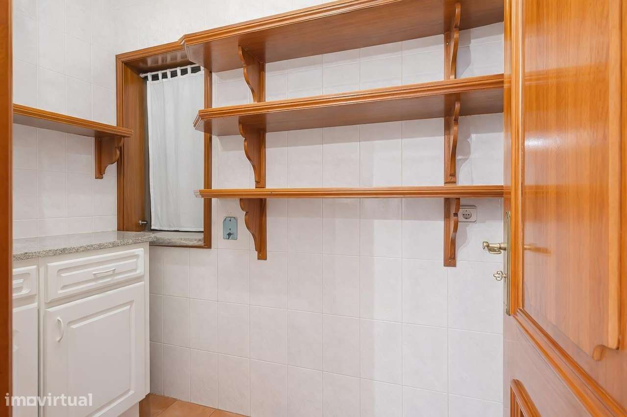 Moradia T4 exclusiva | Piscina| Zona Agrícola | Junto à Praia-40