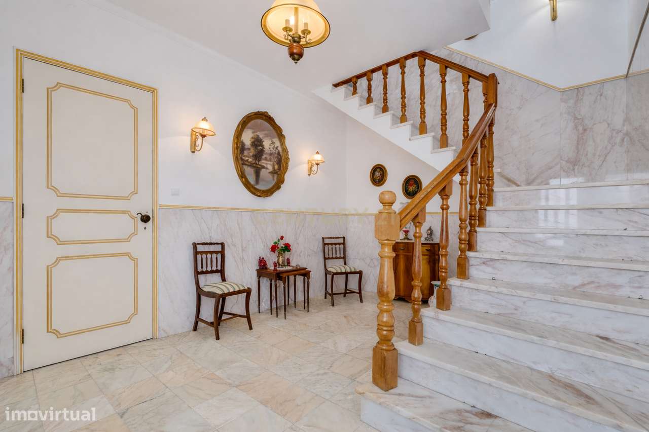 Moradia com Terraço e Vista Mar a 500m da Praia na Fuseta - Grande imagem: 4/38