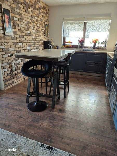 CASA MOARA, 5 ARI, 145 M patrati, 5 minute din Suceava - Imagine principală: 4/8