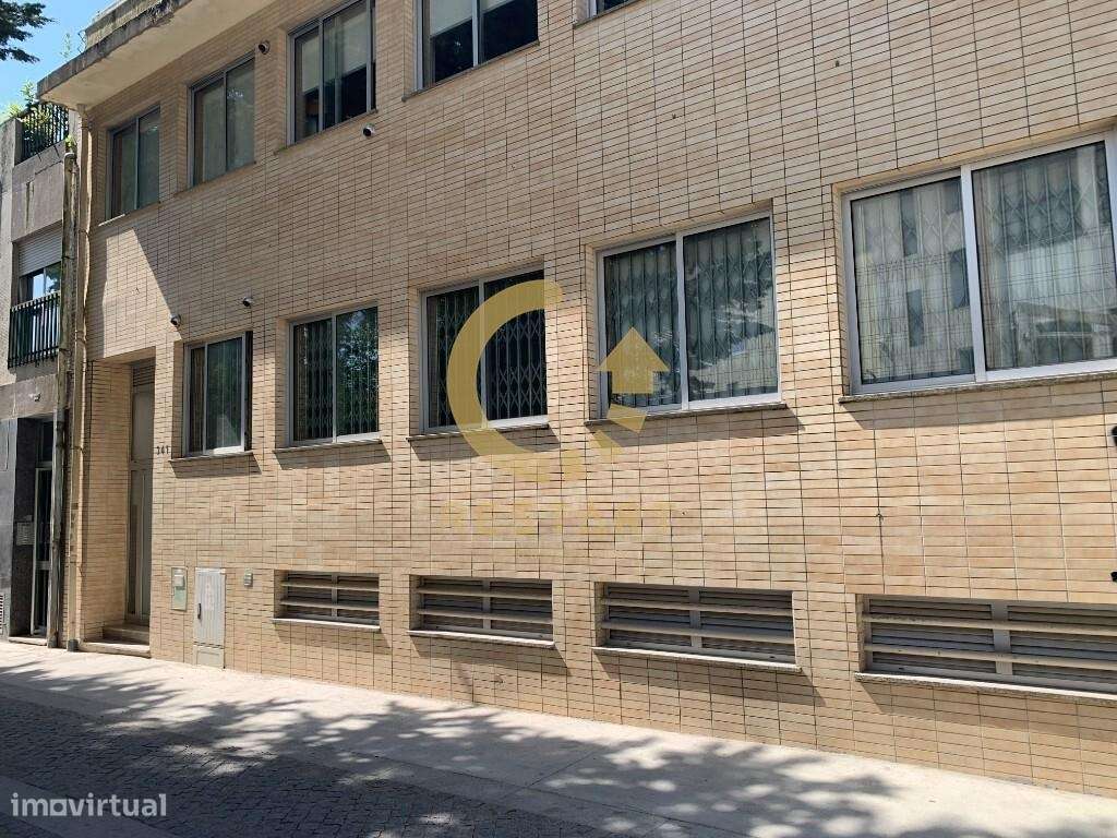 APT T1 KIT com terraço, cozinha equipada, lugar de garagem, a 2 minuto - Grande imagem: 2/28