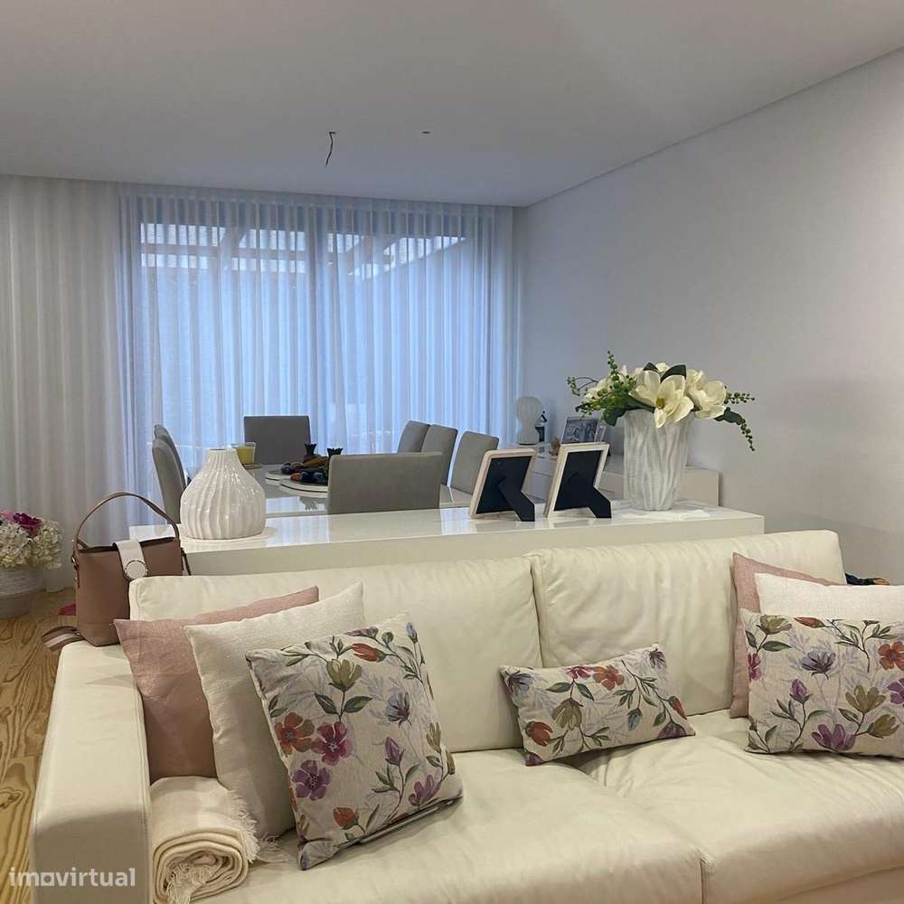 T2 +1 com Terraço  Zona Histórica Leça da Palmeira-23