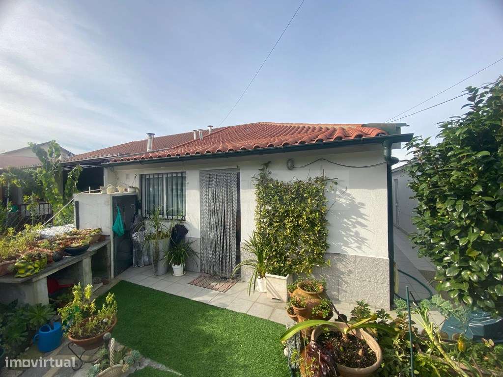 Moradia Térrea T3 - bem localizada-23