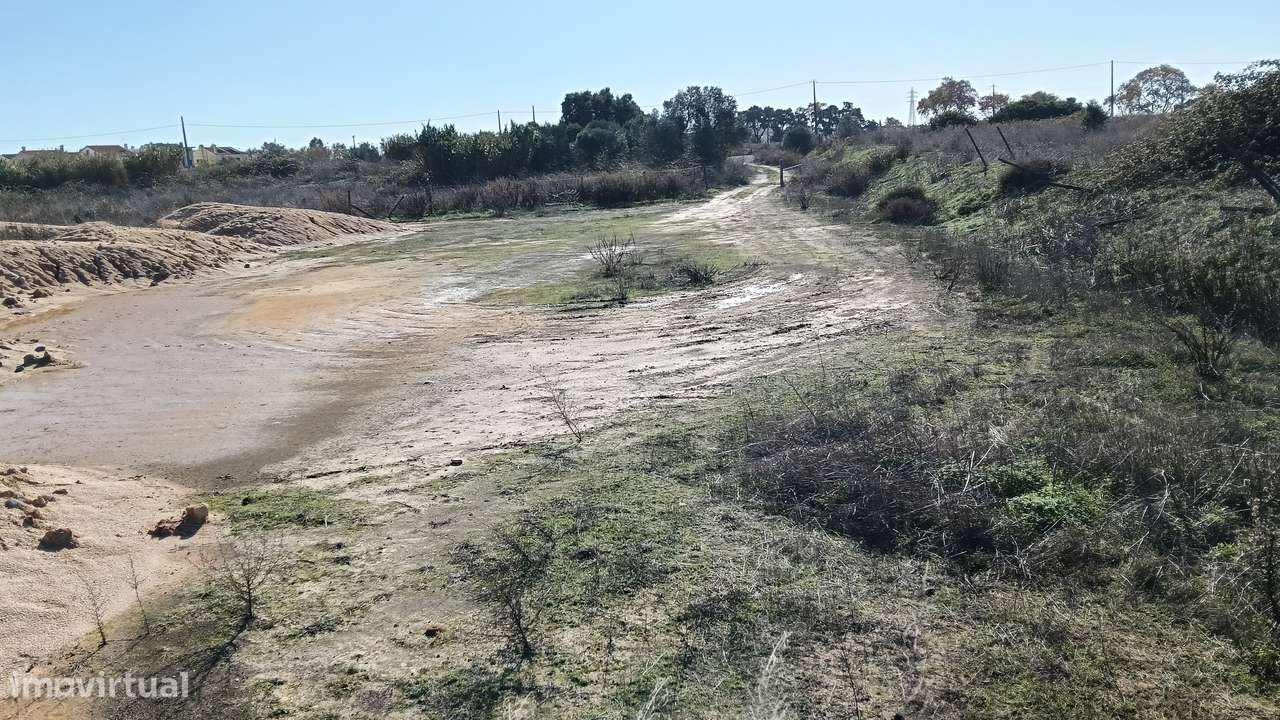 Terreno rustico com 24.200 m², com área urbana-15