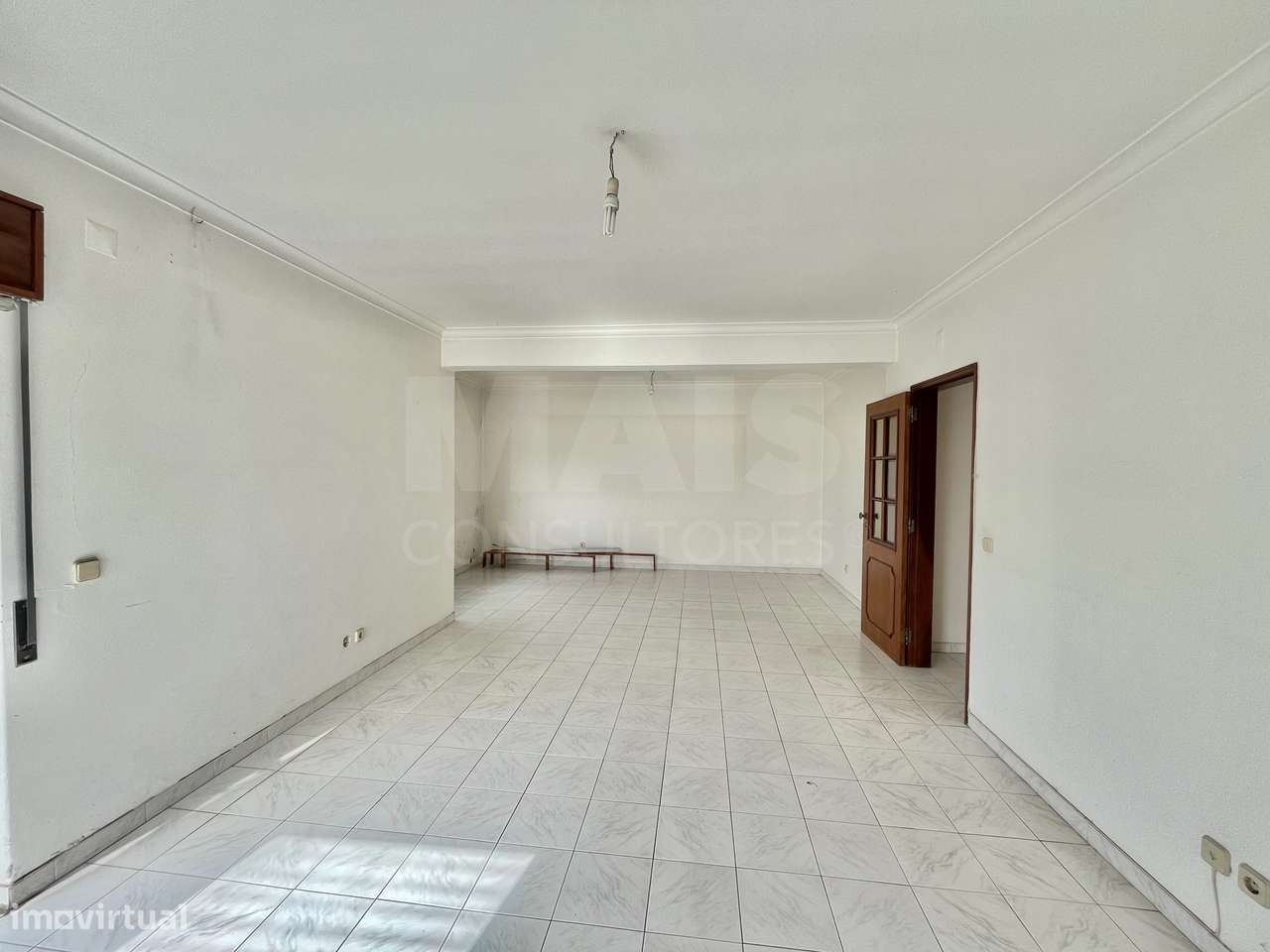 Apartamento T2 no centro de Benavente - Grande imagem: 2/11