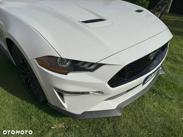 Ford Mustang - 4