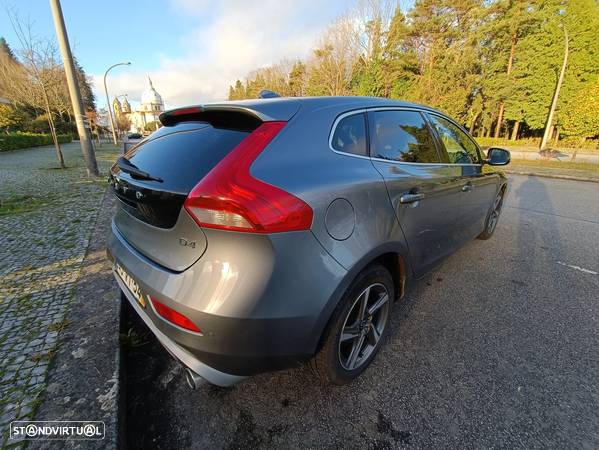 Volvo V40 2.0 D4 R-Design - 9