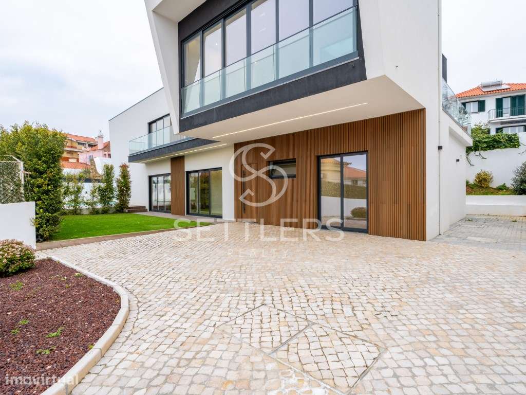 Moradia T4 isolada - Parede-30