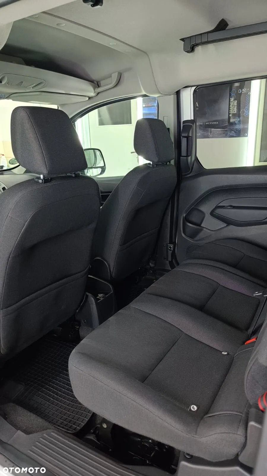 Ford Transit Connect - 14