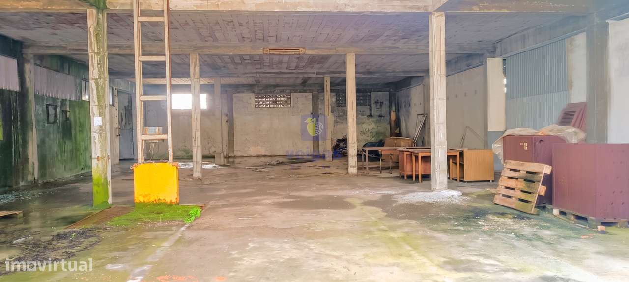 Armazém industrial com 4.107m2 de área e 7.300m2 de terreno, Marinha G-13