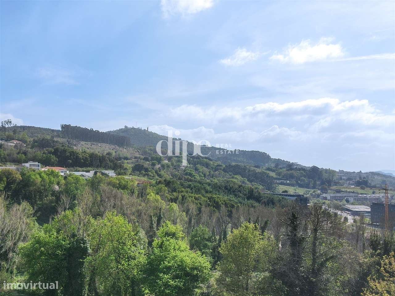 Lote de Terreno com vistas sobre o Parque da Cidade de Guimarães - Grande imagem: 5/7