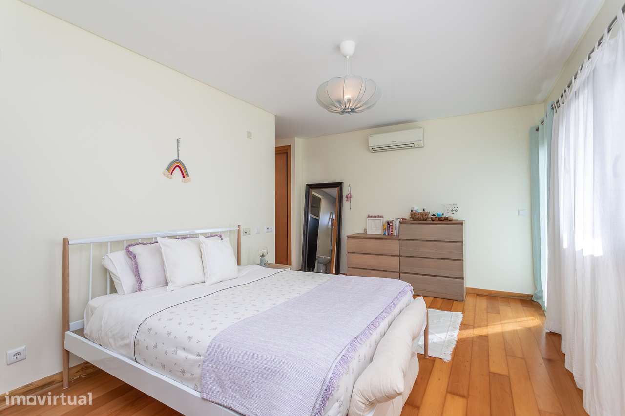 Apartamento T3 em Condomínio Privado – Abrunheira-19