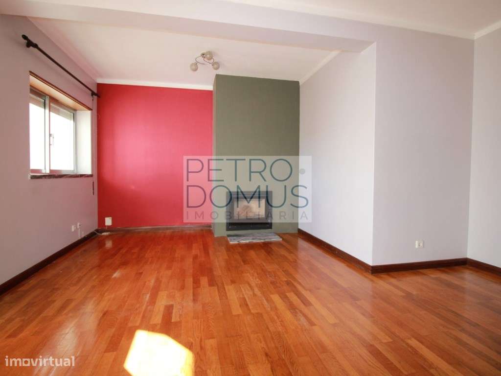 APARTAMENTO T3 | GARAGEM | VISTA CIDADE-13