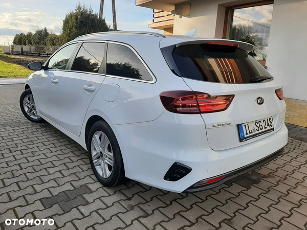 Kia Ceed 1.4 CVVT SW Dream-Team Edition - 6