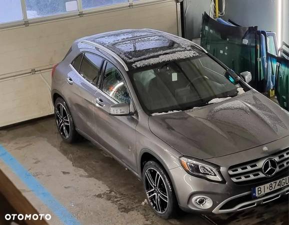 Mercedes-Benz GLA 250 4-Matic - 16