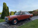 Mercedes-Benz W123 - 25