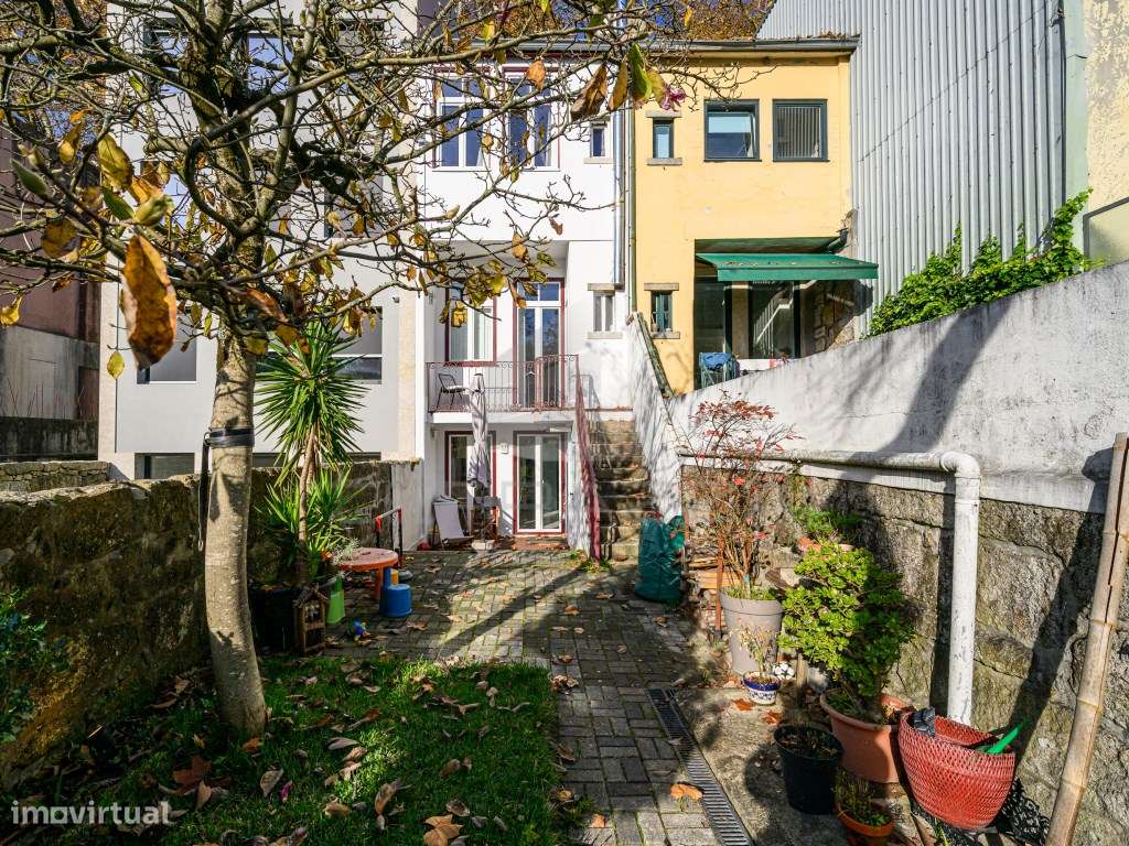 MORADIA INDEPENDENTE EM FRENTE AO JARDIM ARCA D'ÁGUA - PARANHOS - P...-32