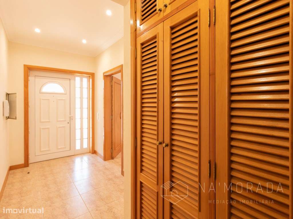 MORADIA UNIFAMILIAR T3+1 COM JARDIM EM CANEDO-14