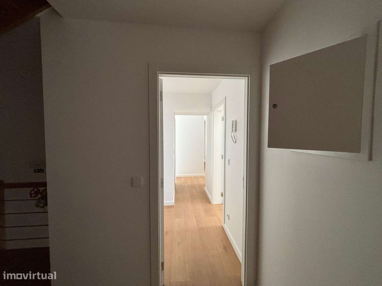 venda de magnifico prédio na Rua da Matemática (4 T0´s e 5 T1's)-29