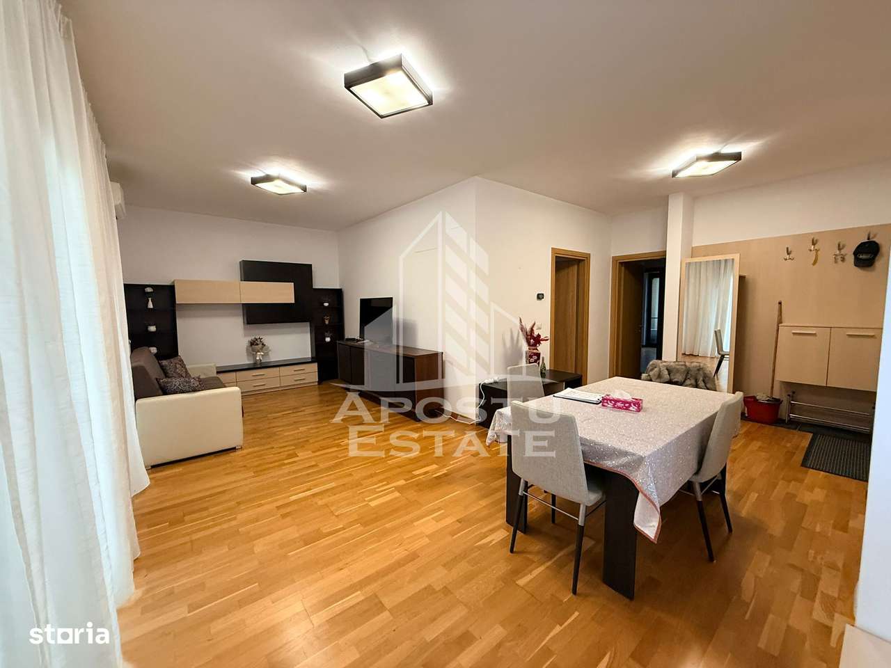 Apartament cu 3 camere,centrala propie,loc de parcare zona Dumbravita - Imagine principală: 5/19