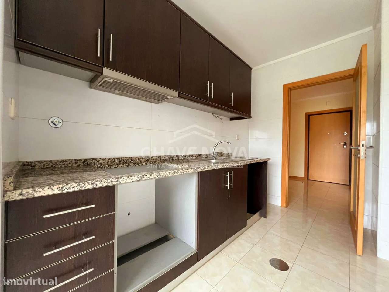 Apartamento T2 c/ Lugar de Garagem em Canelas (Edifício Prestige)-9