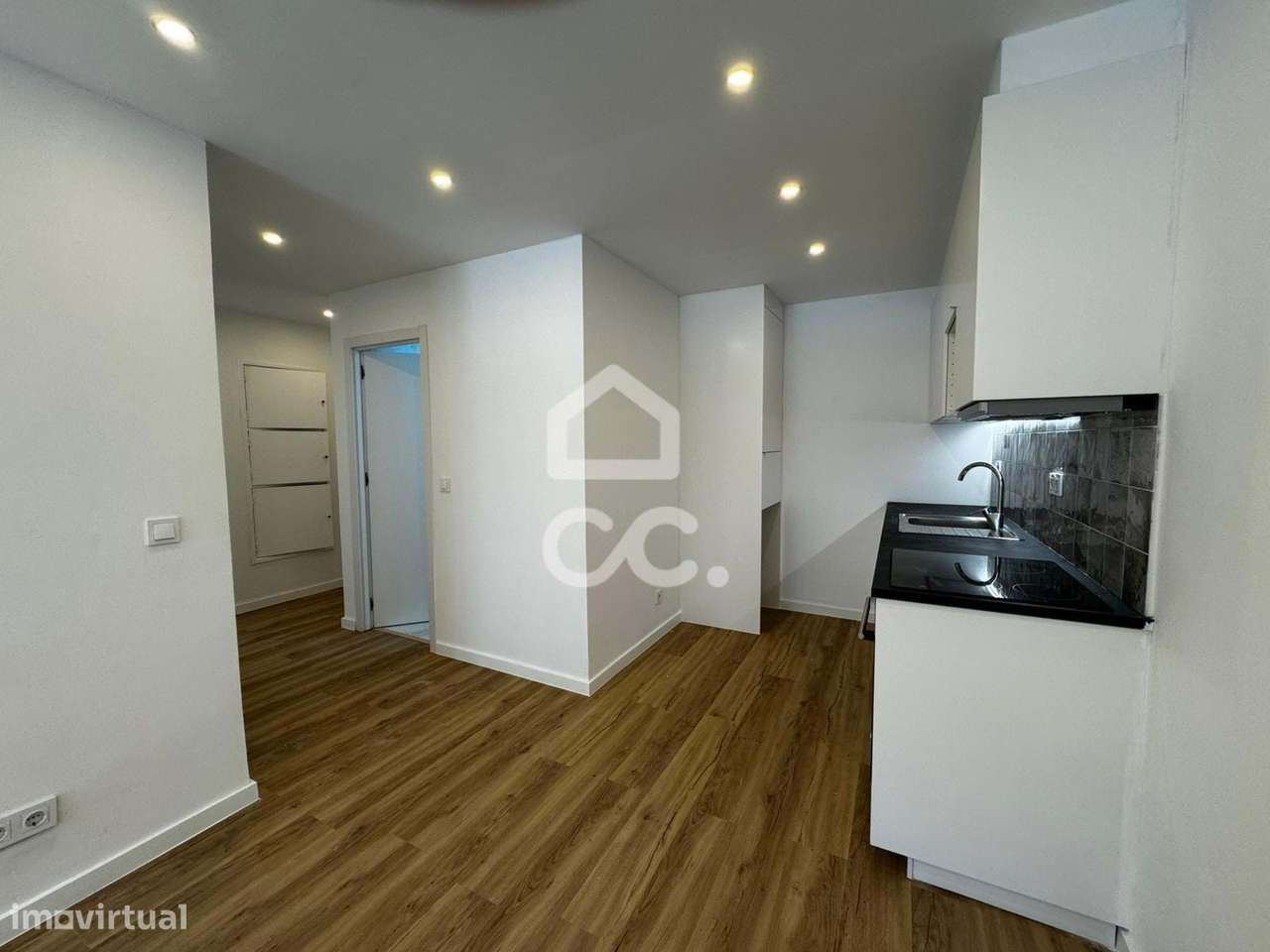 Apartamento T2 Renovado na Quinta do Mendes em Odivelas-8