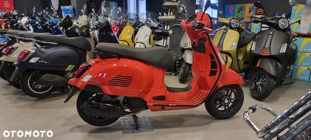 Vespa GTS - 6