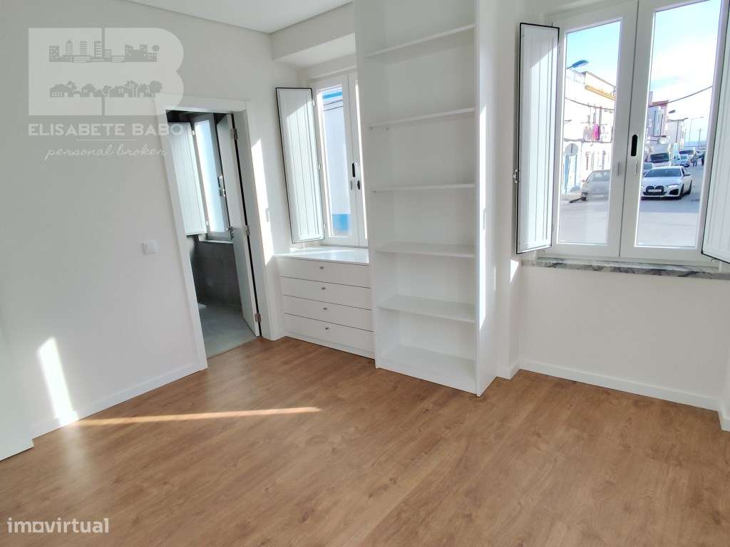 Fantástico apartamento T2+1 no Centro do Montijo-41