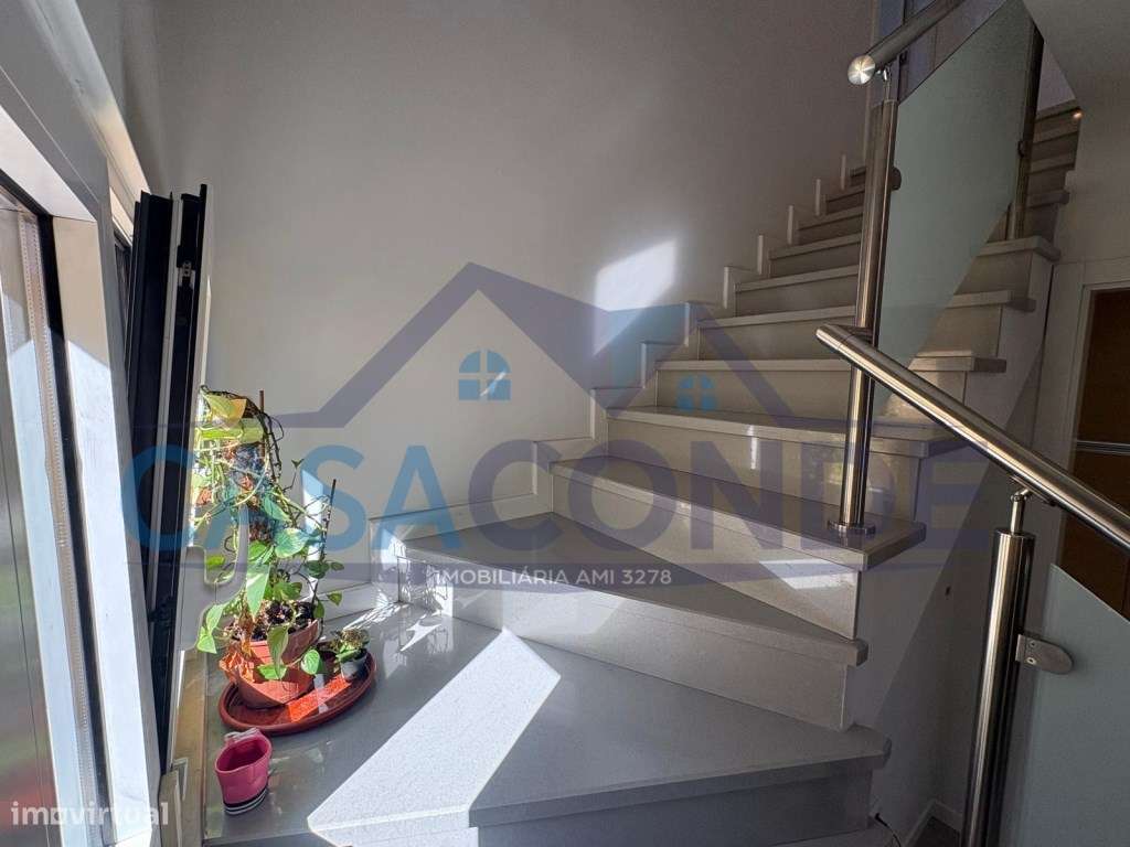 Moradia T3 Geminada com Excelentes Áreas - Quinta do Conde-8