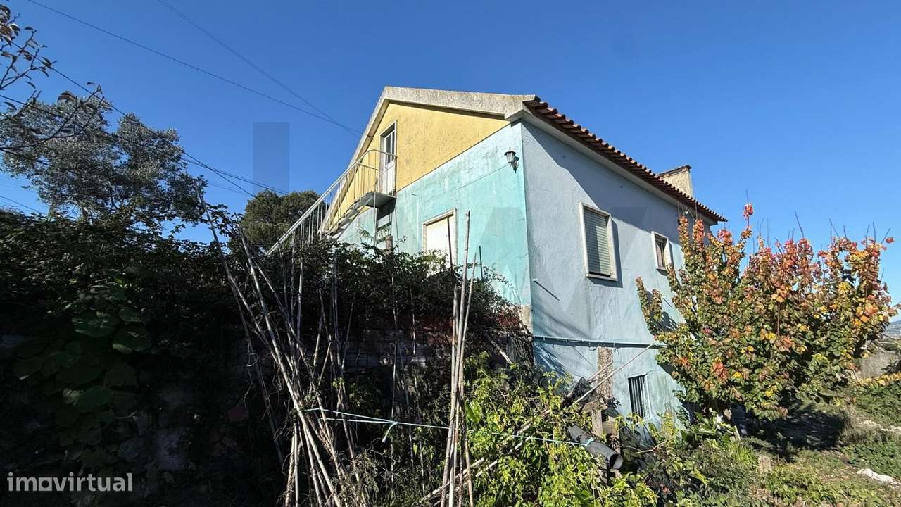 Moradia para reconstrução | Terreno 1.506 m2 | Vista campo | Periferia-9