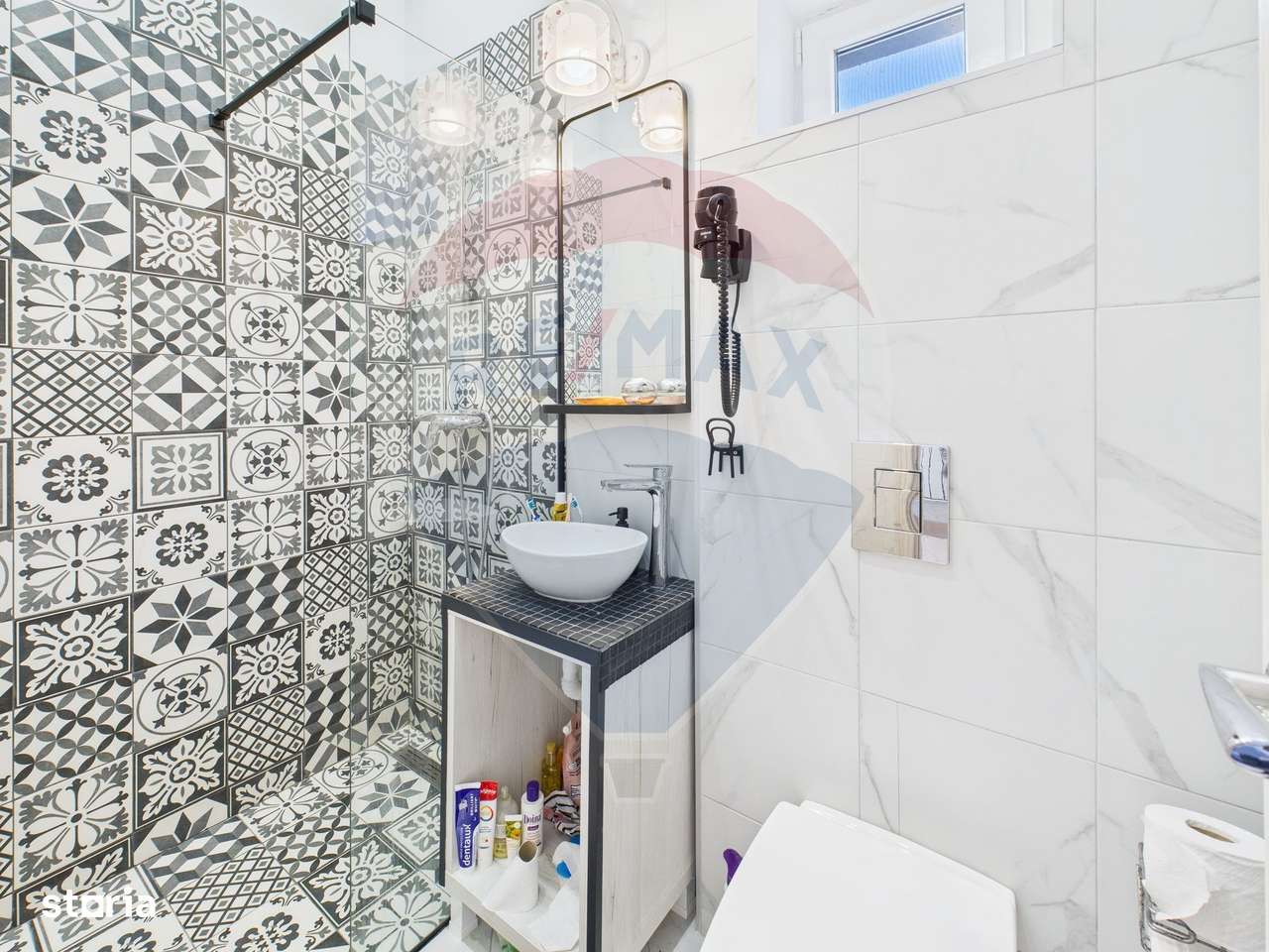 Casă / Vilă cu 5 camere de vânzare în zona Central-17