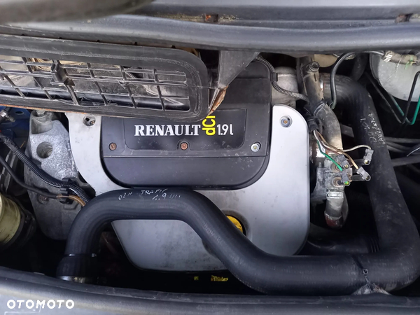 Renault Trafic - 12