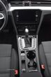 Volkswagen Passat 2.0 TDI DSG Comfortline - 12